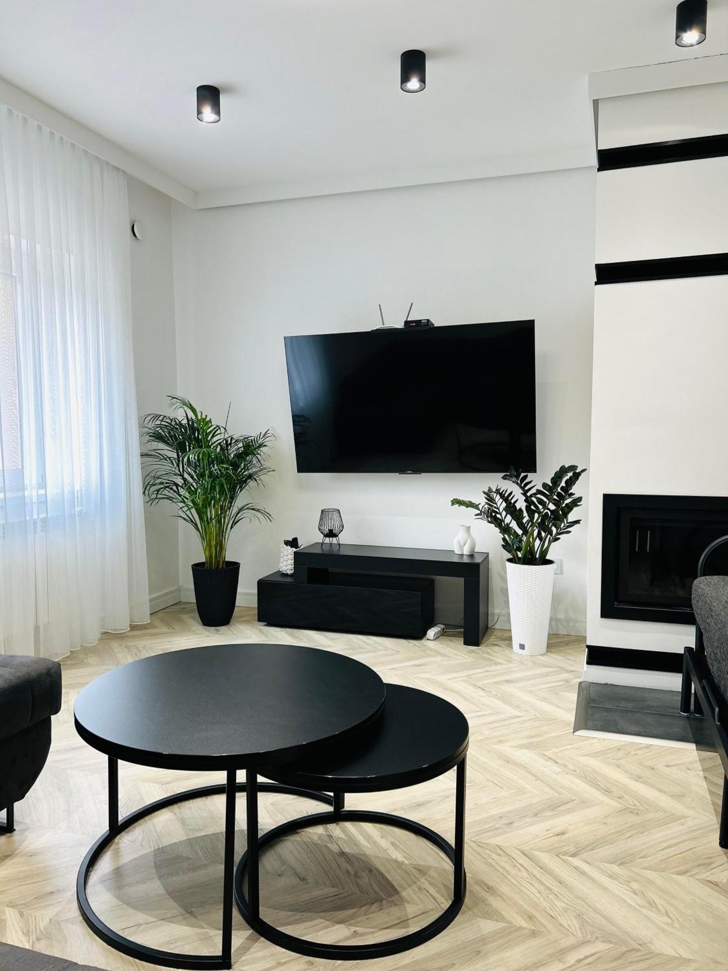 Szep Erno Vip Apartman Хайдусобосло Экстерьер фото