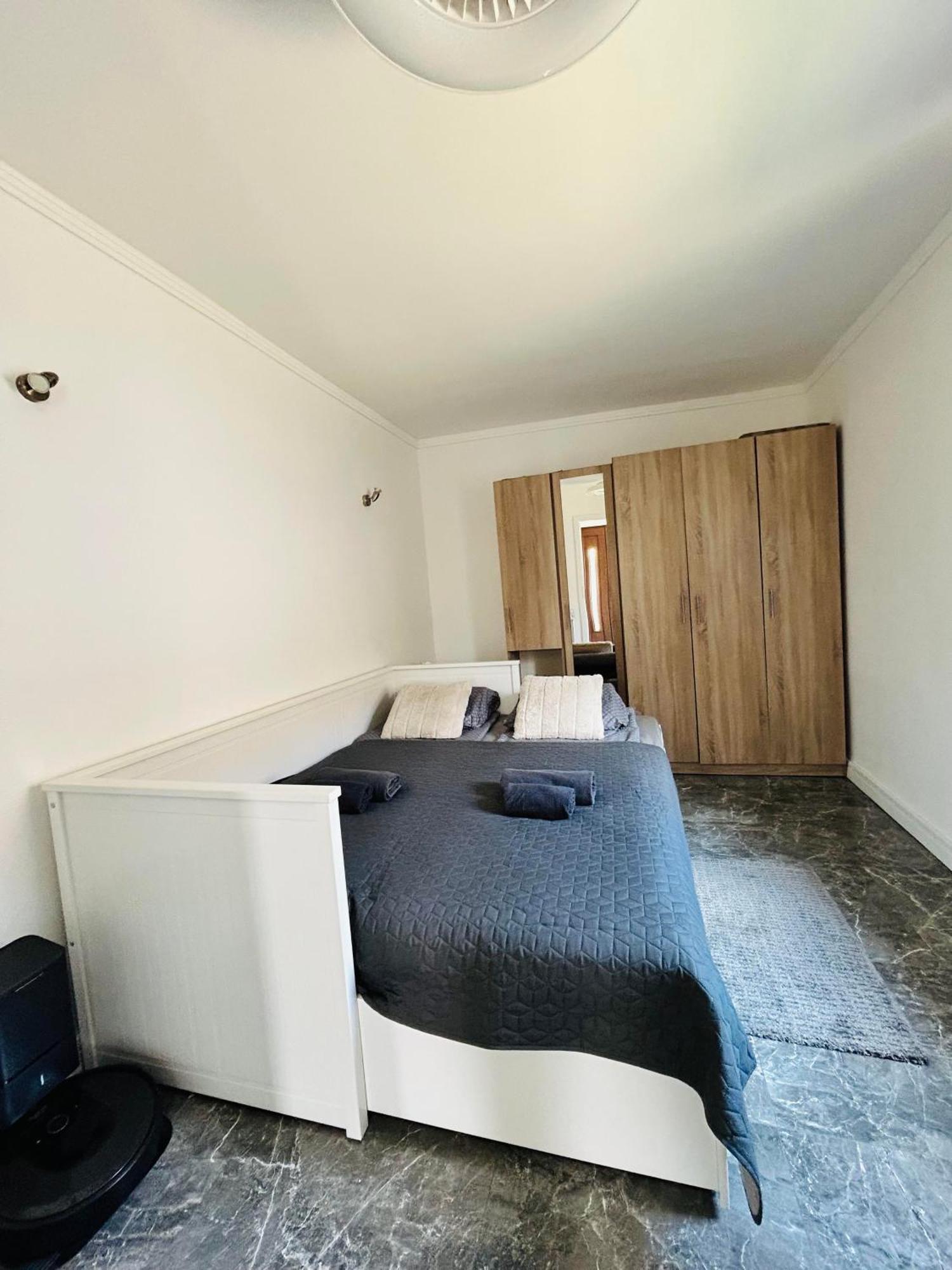 Szep Erno Vip Apartman Хайдусобосло Экстерьер фото
