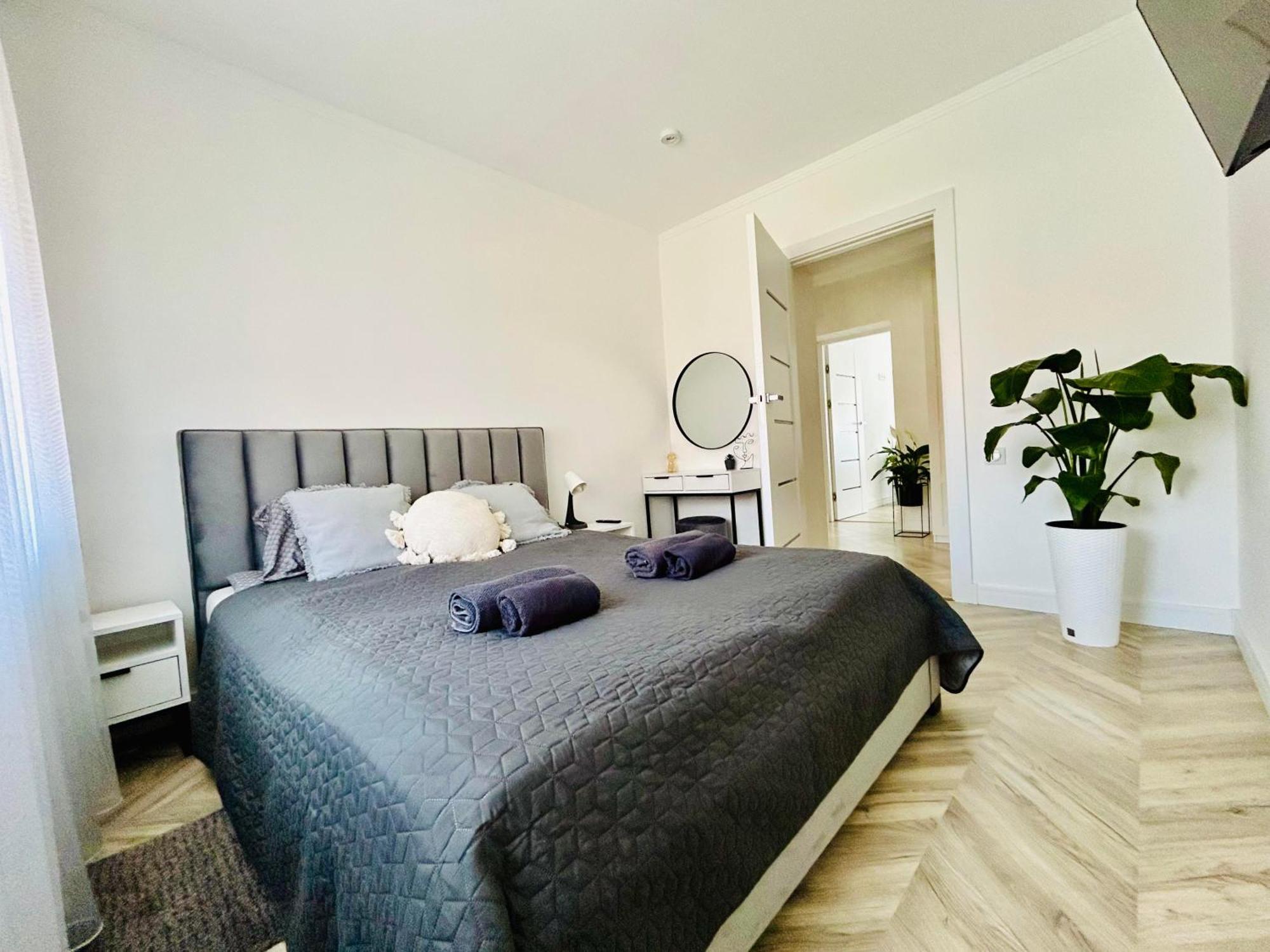 Szep Erno Vip Apartman Хайдусобосло Экстерьер фото